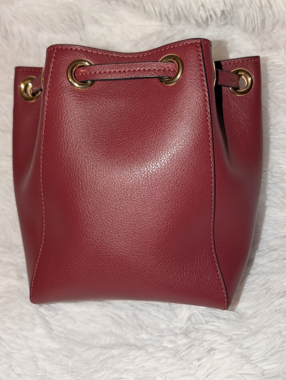 Marc Jacobs The Leather Bucket Bag with Detachable Strap Burgundy EUC - Picture 4 of 15